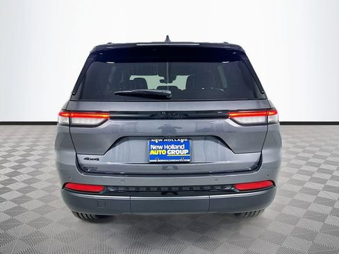 New 2025 Jeep Grand Cherokee 4WD image 5