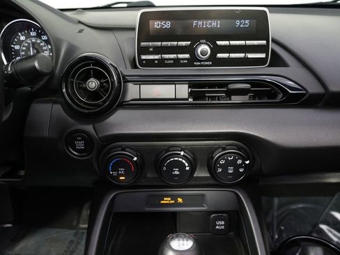 Used 2017 MAZDA MX-5 Miata Sport RWD image 28