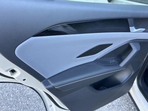 New 2026 Volkswagen Tiguan SE R-Line image 19