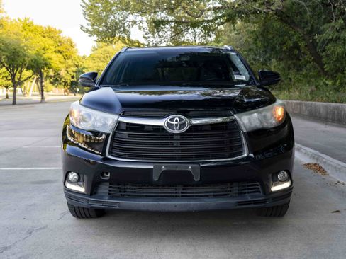 Used 2016 Toyota Highlander Limited FWD image 3