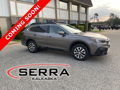 Used 2021 Subaru Outback Premium AWD/4WD image 1