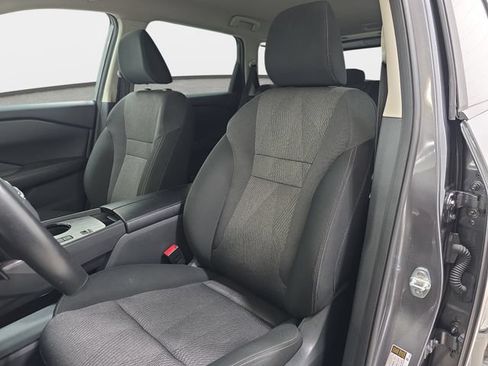Used 2025 Nissan Rogue SV FWD image 14