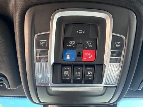 Used 2021 RAM 3500 Laramie AWD/4WD image 28
