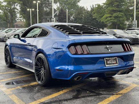 Used 2017 Ford Mustang Coupe RWD image 7