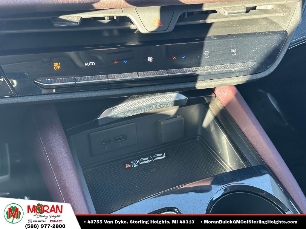 Certified 2024 Buick Envision Sport Touring AWD/4WD image 30
