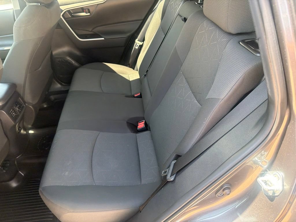 Used 2024 Toyota RAV4 XLE FWD image 28