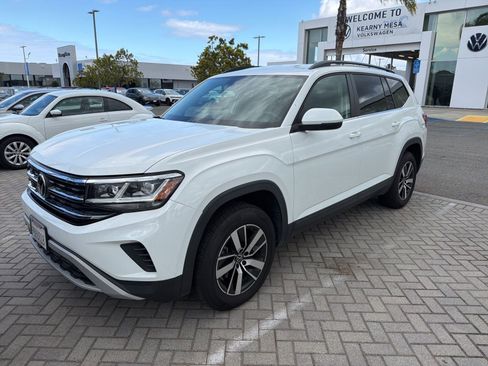 Used 2022 Volkswagen Atlas SE FWD image 2