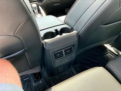Used 2024 GMC Canyon AT4X AWD/4WD image 13