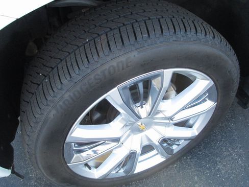 Used 2022 Chevrolet Silverado 1500 High Country w/ High Country Premium Package image 12