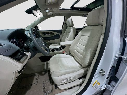 Used 2024 GMC Terrain Denali w/ Denali Premium Package AWD/4WD image 21