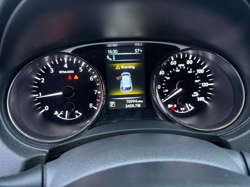 Used 2016 Nissan Rogue SL w/ SL Premium Package image 19