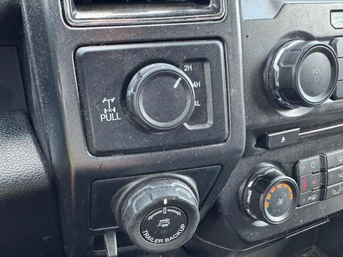 Used 2018 Ford F150 XLT w/ Equipment Group 302A Luxury AWD/4WD image 22