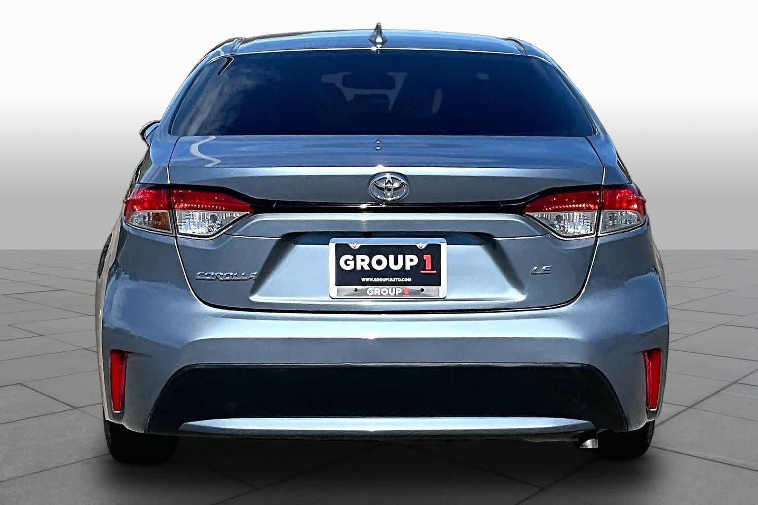 Used 2022 Toyota Corolla LE FWD image 4