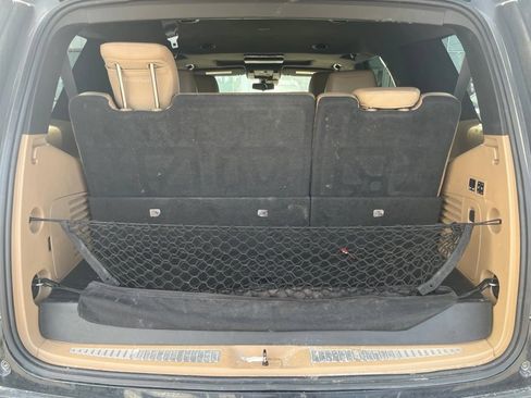 Used 2020 Cadillac Escalade Platinum AWD/4WD image 21