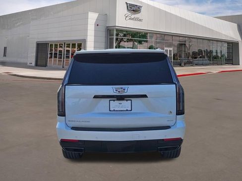 Certified 2025 Cadillac Escalade Sport Platinum w/ LPO, Floor Liner Package AWD/4WD image 5