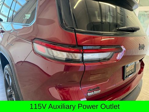 Used 2024 Jeep Grand Cherokee L Altitude image 10