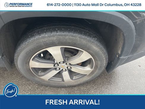 Used 2019 Chevrolet Traverse 3LT image 11