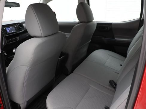 Used 2017 Toyota Tacoma SR w/ Tow Package image 15