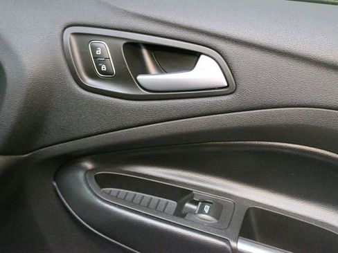 Used 2019 Ford Escape SEL AWD/4WD image 5