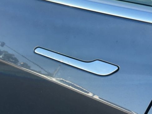 Used 2018 Tesla Model 3 AWD/4WD image 7