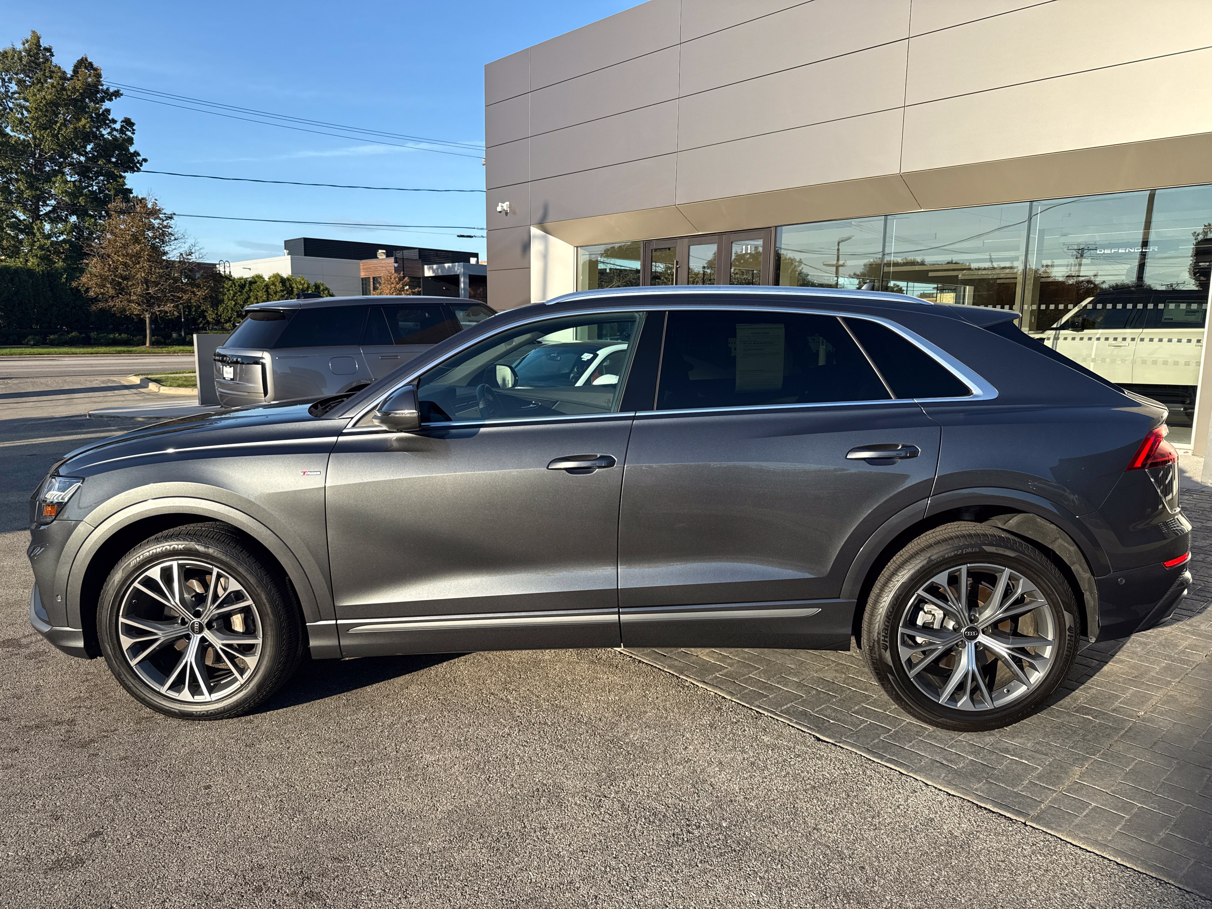Used 2023 Audi Q8 Premium Plus w/ Premium Plus Package AWD/4WD image 2