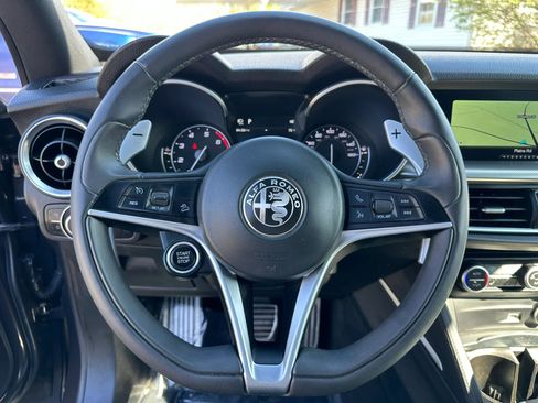 Used 2018 Alfa Romeo Stelvio Ti Sport AWD/4WD image 21