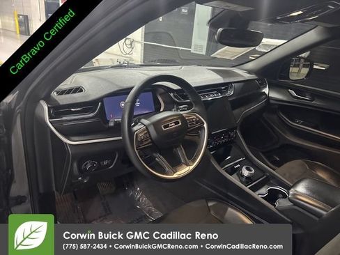 Used 2023 Jeep Grand Cherokee Altitude AWD/4WD image 11