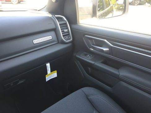 New 2026 RAM 1500 4x4 Crew Cab image 19