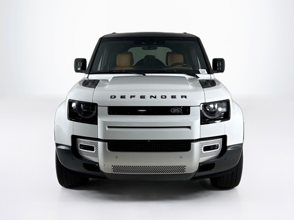 Used 2023 Land Rover Defender 110 SE AWD/4WD image 8
