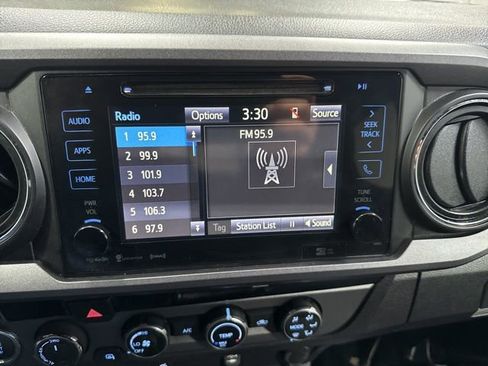 Used 2017 Toyota Tacoma TRD Off-Road w/ Tow Package (A/T) image 15