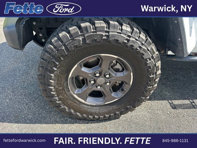 Used 2021 Jeep Gladiator Rubicon AWD/4WD image 2
