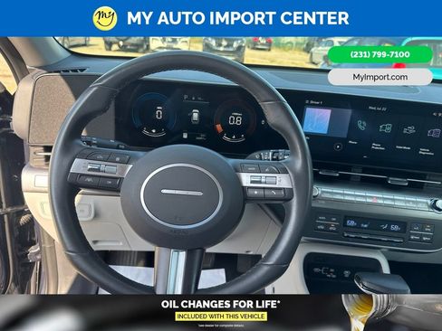 Used 2025 Hyundai Kona SEL AWD/4WD image 15
