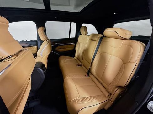 New 2025 Jeep Grand Cherokee Summit w/ Obsidian Package image 25