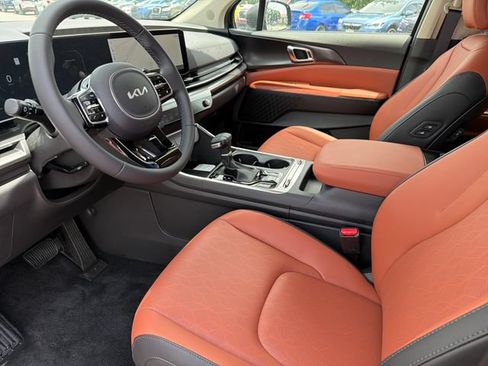 New 2026 Kia Carnival SX w/ SX Dark Edition Package FWD image 17