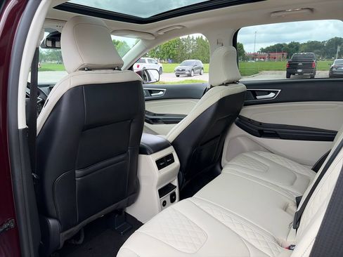 Used 2024 Ford Edge Titanium AWD/4WD image 23