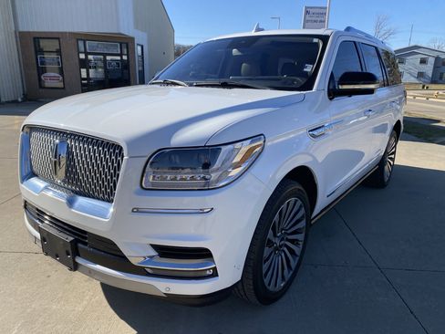 Used 2020 Lincoln Navigator Reserve w/ Luxury Package image 11