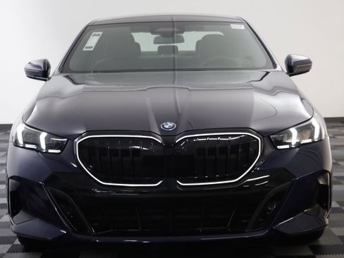 New 2026 BMW 550e xDrive w/ Executive Package image 23