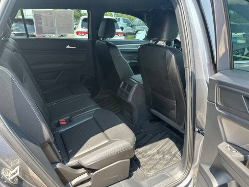 Used 2023 Volkswagen Atlas Cross Sport SE AWD/4WD image 20