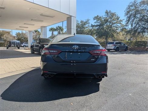 Used 2021 Toyota Camry XSE image 5