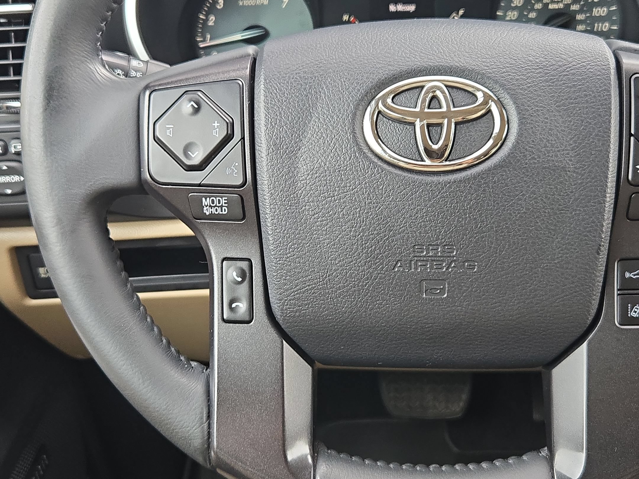Used 2019 Toyota Sequoia Limited w/ Safety & Convenience Package RWD image 21
