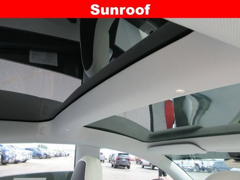 Used 2026 Tesla Model 3 Performance AWD/4WD image 15