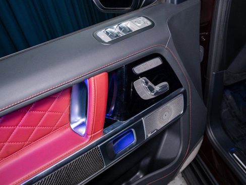 Used 2025 Mercedes-Benz G 63 AMG 4MATIC image 11