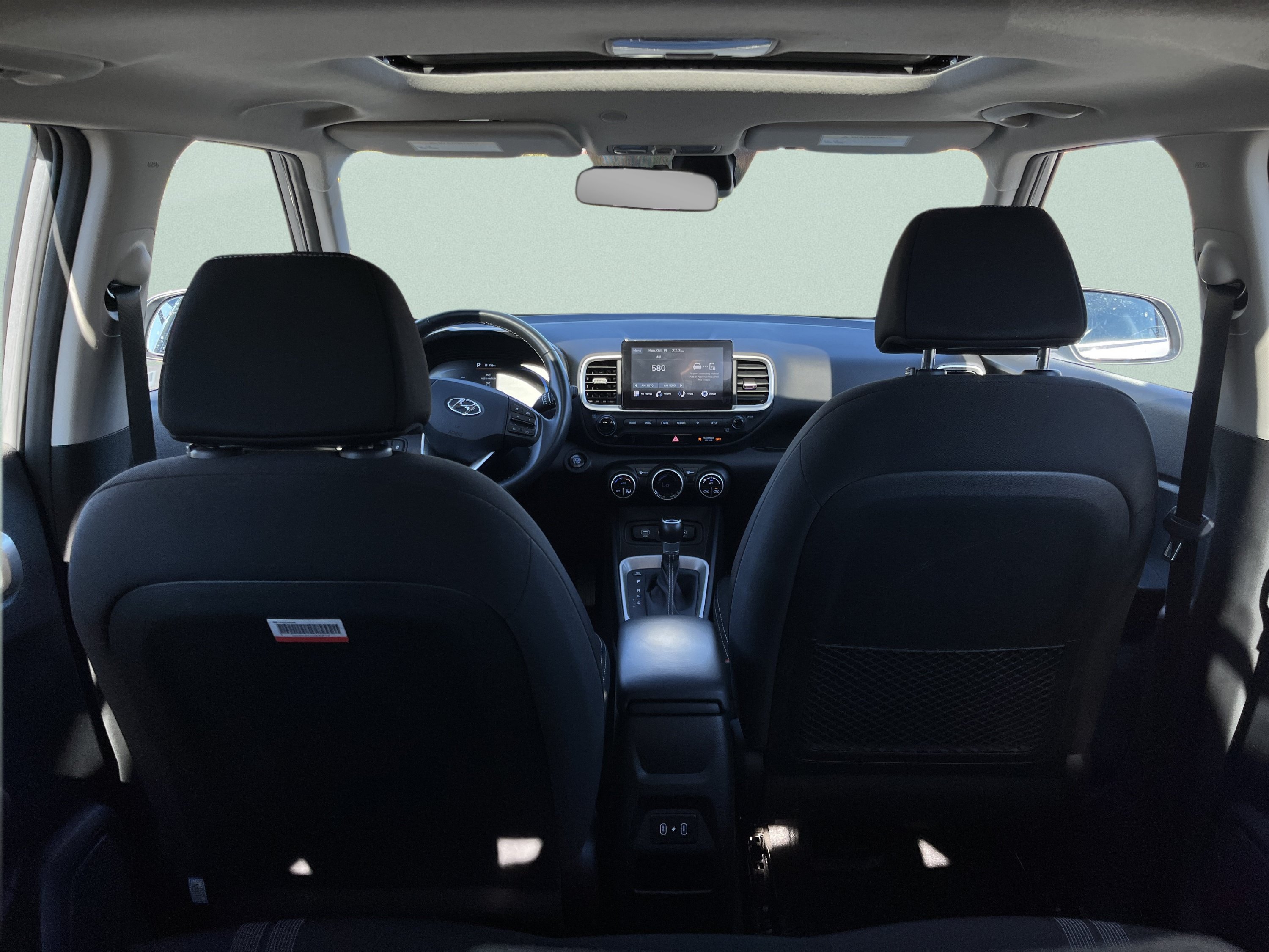 Used 2025 Hyundai Venue SEL FWD image 11