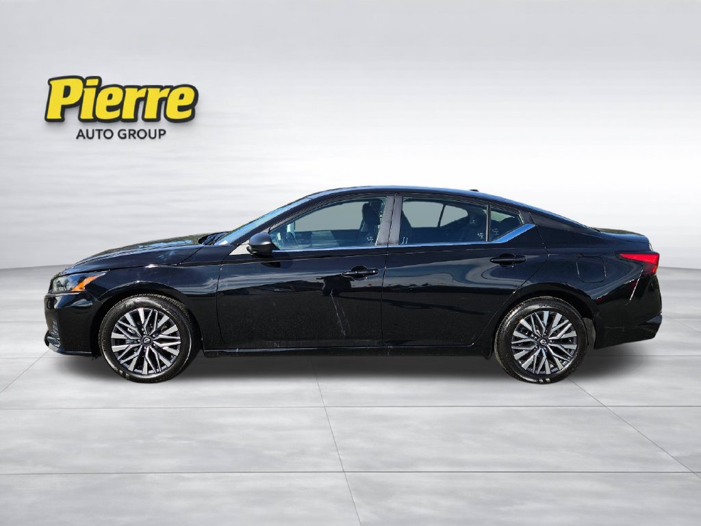 Used 2026 Nissan Altima 2.5 SV FWD image 2