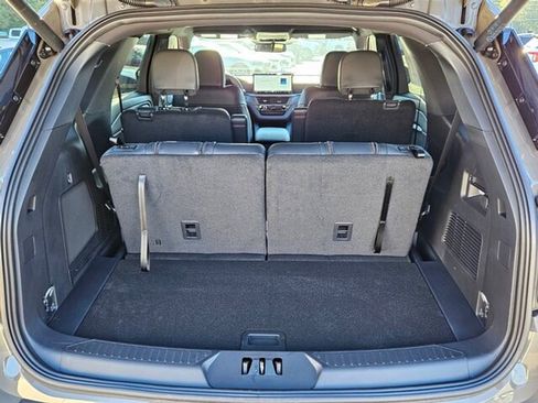 New 2026 Ford Explorer ST-Line w/ ST-Line Street Pack image 12