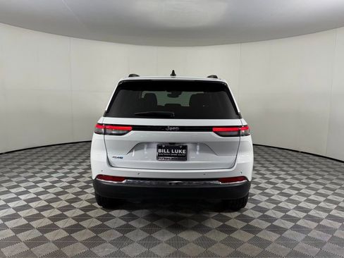 Used 2023 Jeep Grand Cherokee 4WD 4xe image 4