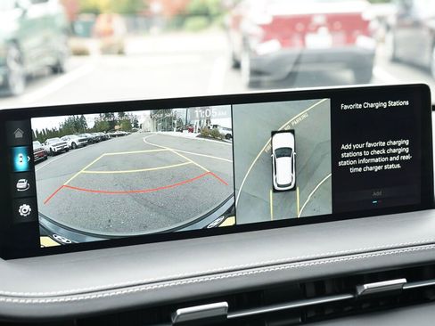 Used 2025 Genesis Electrified GV70 Advanced w/ Prestige Package image 30