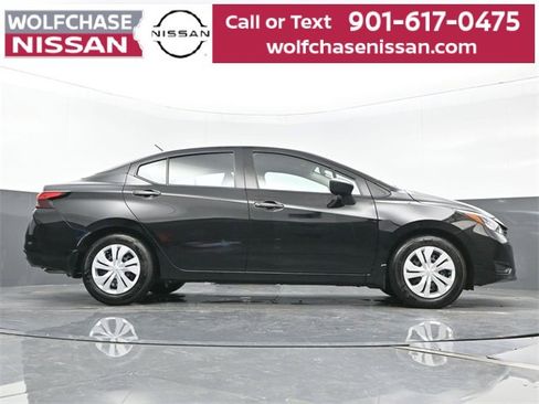 Used 2025 Nissan Versa S w/ Trunk Package image 28