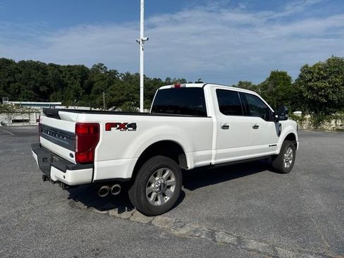 Used 2022 Ford F250 Platinum AWD/4WD image 4