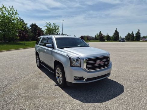 Used 2019 GMC Yukon SLE w/ SLE Value Package AWD/4WD image 3